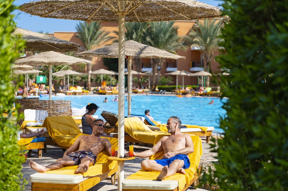 Three Corners Sunny Beach Resort — Swimming pool in Hurghada, Red Sea