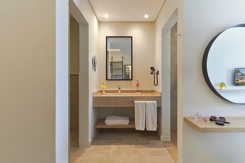 Three Corners Sunny Beach Resort — Hotel rooms in Hurghada, Red Sea