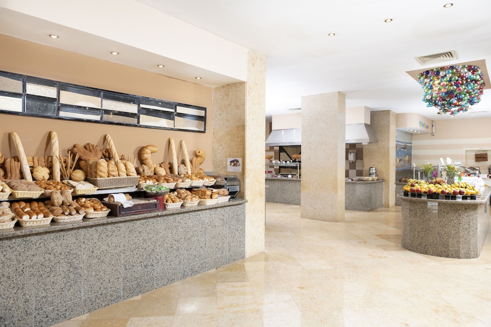 Three Corners Sunny Beach Resort — Restaurant & bars in Hurghada, Red Sea