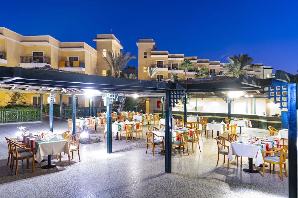Three Corners Sunny Beach Resort — Restaurant & bars in Hurghada, Red Sea
