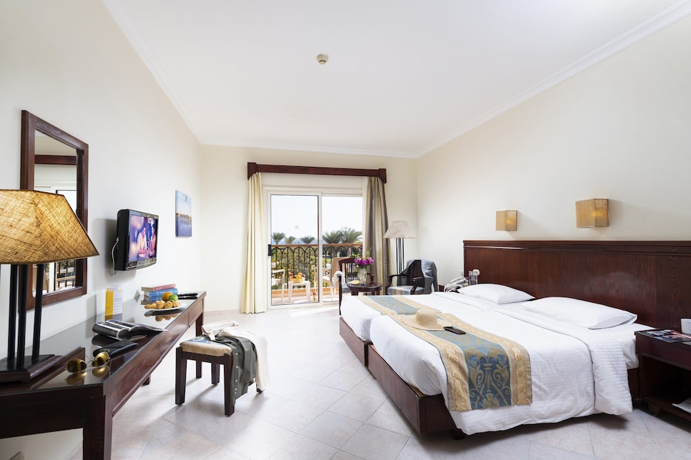 Three Corners Sunny Beach Resort — Hotel rooms in Hurghada, Red Sea