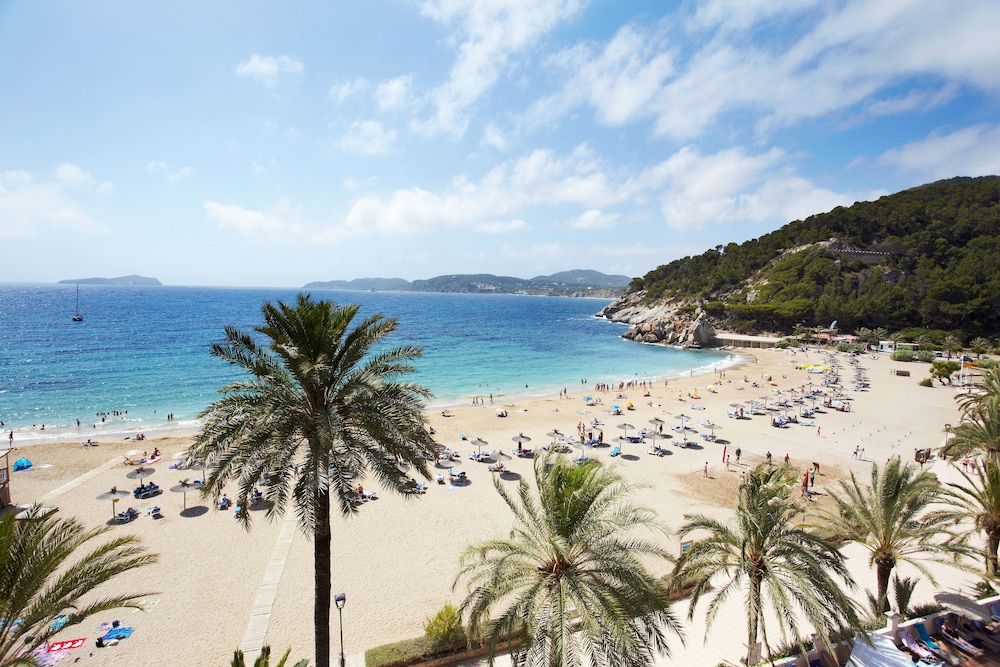 El Somni Ibiza Dream Hotel by Grupotel — Beach in Cala San Vicente, Balearic Islands