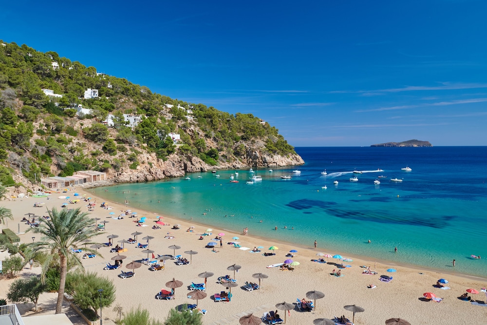 El Somni Ibiza Dream Hotel by Grupotel — Beach in Cala San Vicente, Balearic Islands