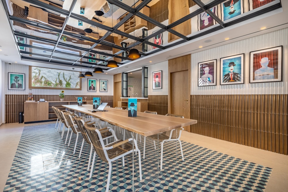El Somni Ibiza Dream Hotel by Grupotel — Restaurant & bars in Cala San Vicente, Balearic Islands