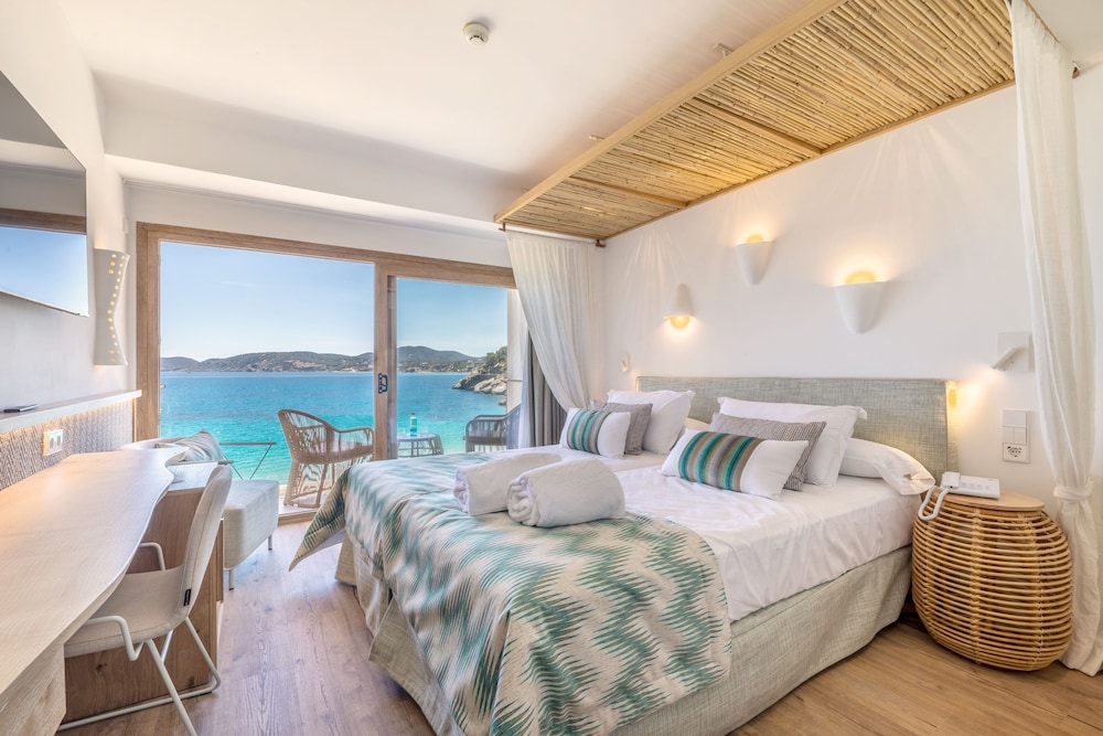 El Somni Ibiza Dream Hotel by Grupotel — Hotel rooms in Cala San Vicente, Balearic Islands