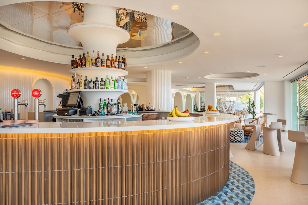 El Somni Ibiza Dream Hotel by Grupotel — Restaurant & bars in Cala San Vicente, Balearic Islands