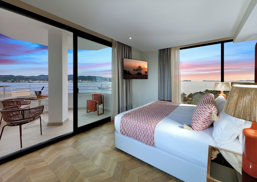 TRS Ibiza Hotel - Adults Only +16 — Hotel rooms in Cala Gracio, Balearic Islands