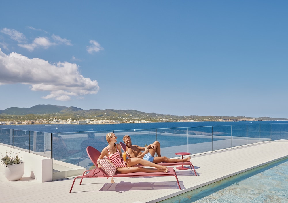 TRS Ibiza Hotel - Adults Only +16 — Swimming pool in Cala Gracio, Balearic Islands