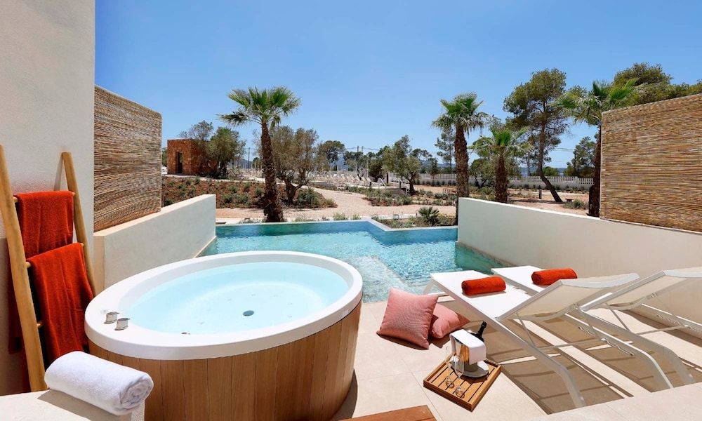 TRS Ibiza Hotel - Adults Only +16 — Swimming pool in Cala Gracio, Balearic Islands