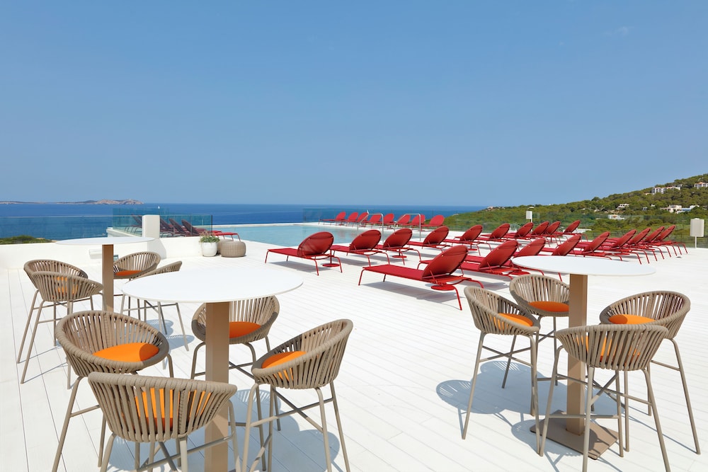 TRS Ibiza Hotel - Adults Only +16 — Swimming pool in Cala Gracio, Balearic Islands
