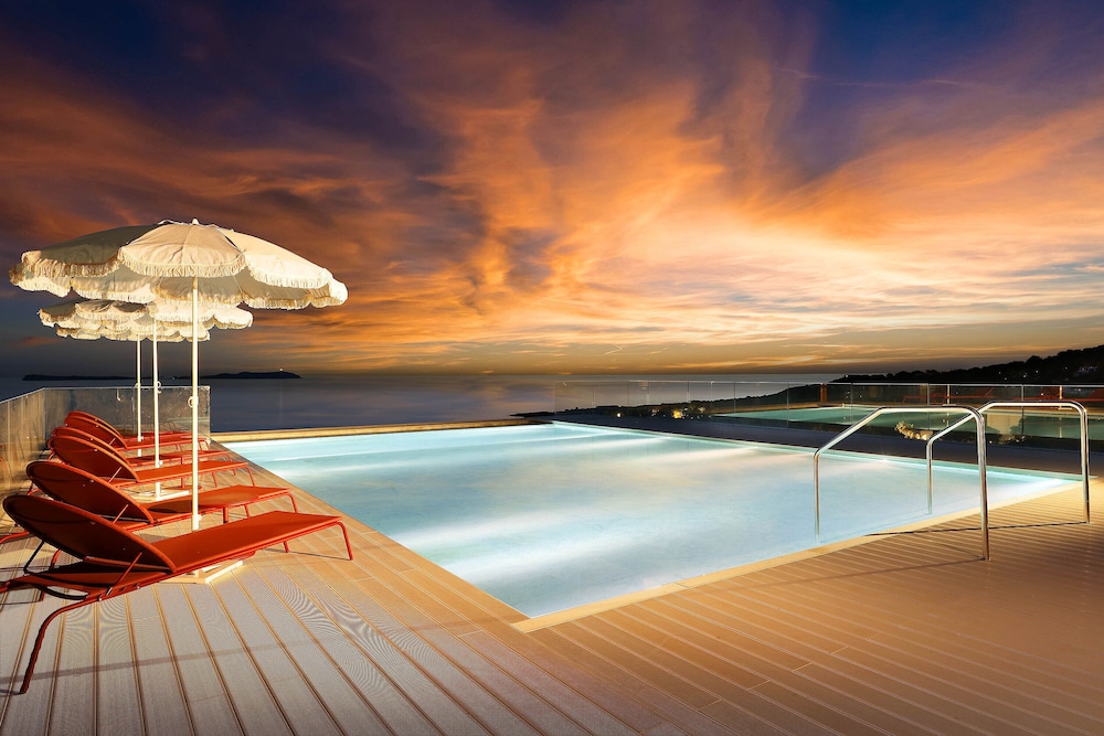 TRS Ibiza Hotel - Adults Only +16 — Swimming pool in Cala Gracio, Balearic Islands