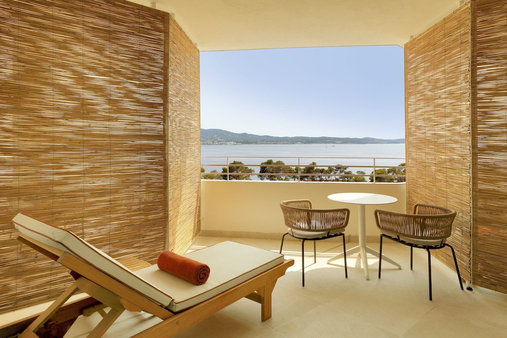 TRS Ibiza Hotel - Adults Only +16 — Hotel rooms in Cala Gracio, Balearic Islands