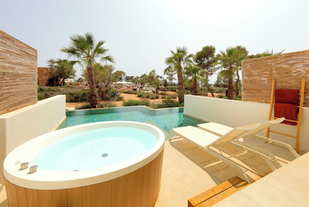 TRS Ibiza Hotel - Adults Only +16 — Swimming pool in Cala Gracio, Balearic Islands