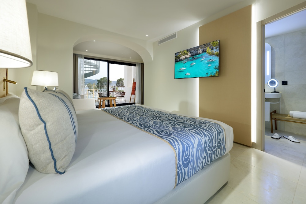 TRS Ibiza Hotel - Adults Only +16 — Hotel rooms in Cala Gracio, Balearic Islands