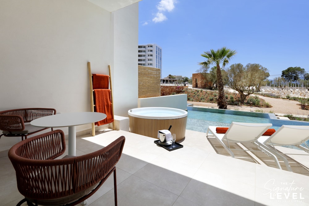 TRS Ibiza Hotel - Adults Only +16 — Hotel rooms in Cala Gracio, Balearic Islands