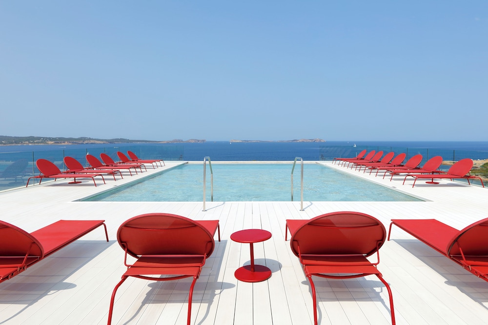 TRS Ibiza Hotel - Adults Only +16 — Swimming pool in Cala Gracio, Balearic Islands