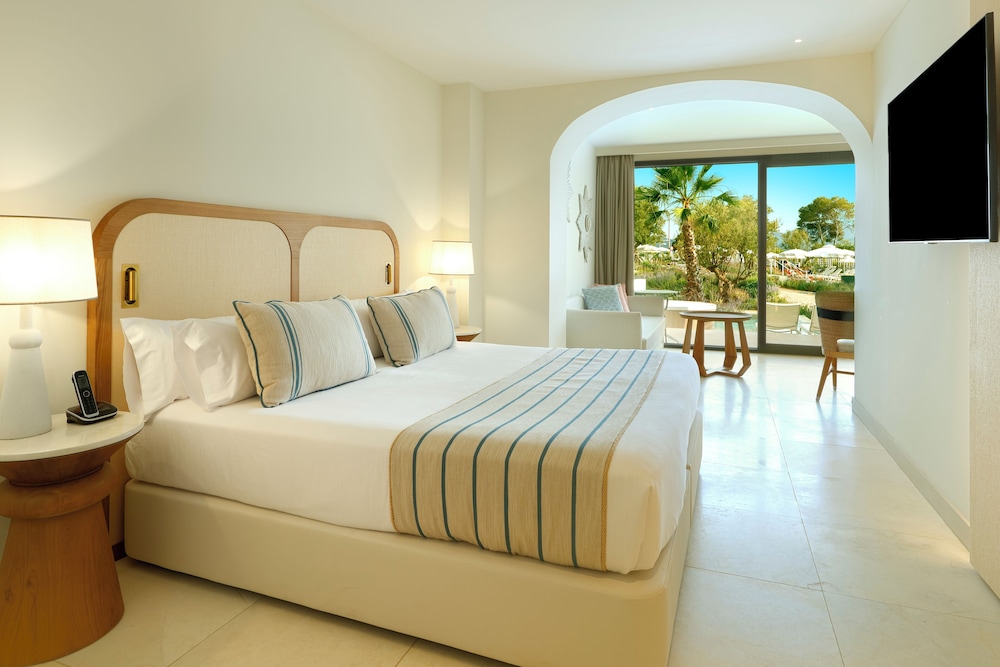TRS Ibiza Hotel - Adults Only +16 — Hotel rooms in Cala Gracio, Balearic Islands