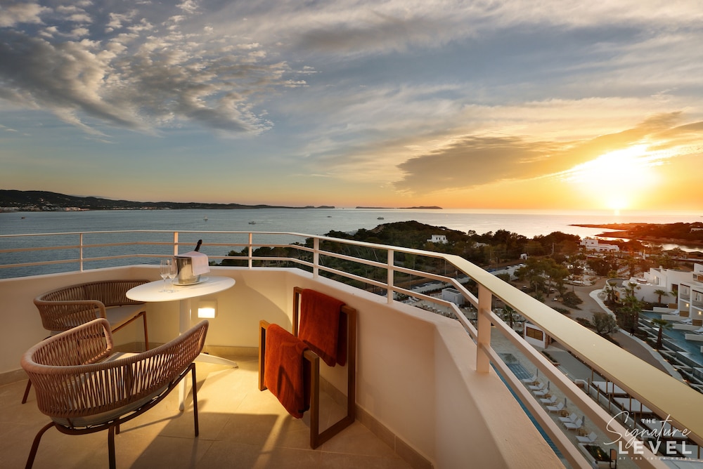 TRS Ibiza Hotel - Adults Only +16 — Hotel rooms in Cala Gracio, Balearic Islands