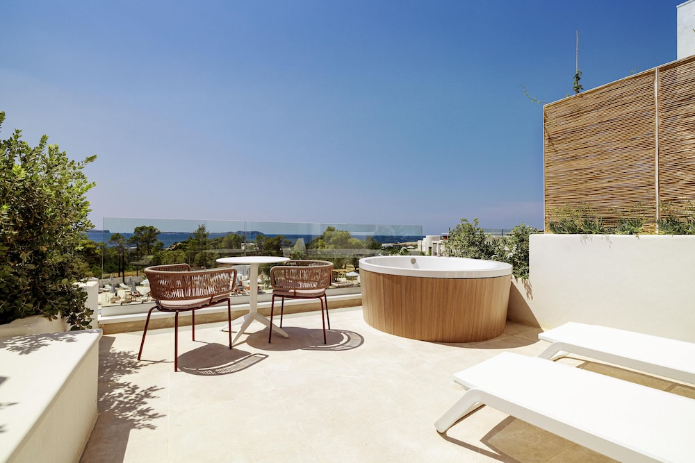 TRS Ibiza Hotel - Adults Only +16 — Hotel rooms in Cala Gracio, Balearic Islands