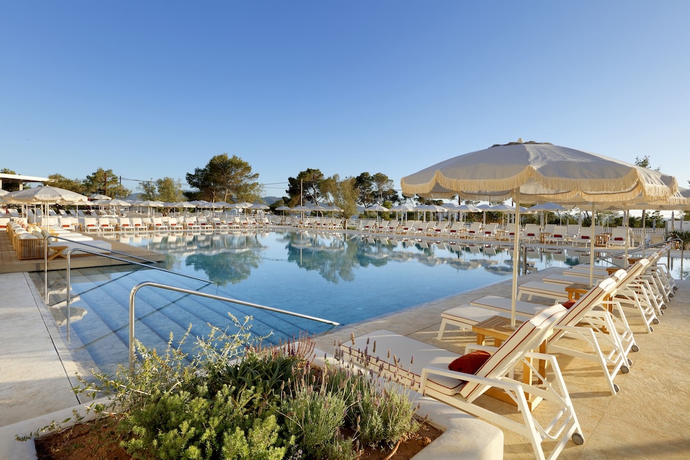 TRS Ibiza Hotel - Adults Only +16 — Swimming pool in Cala Gracio, Balearic Islands