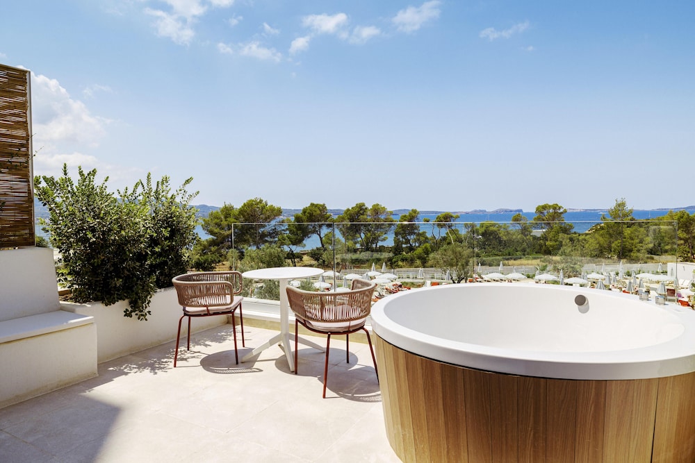 TRS Ibiza Hotel - Adults Only +16 — Hotel rooms in Cala Gracio, Balearic Islands