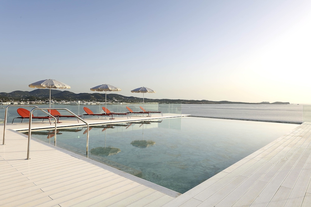 TRS Ibiza Hotel - Adults Only +16 — Swimming pool in Cala Gracio, Balearic Islands