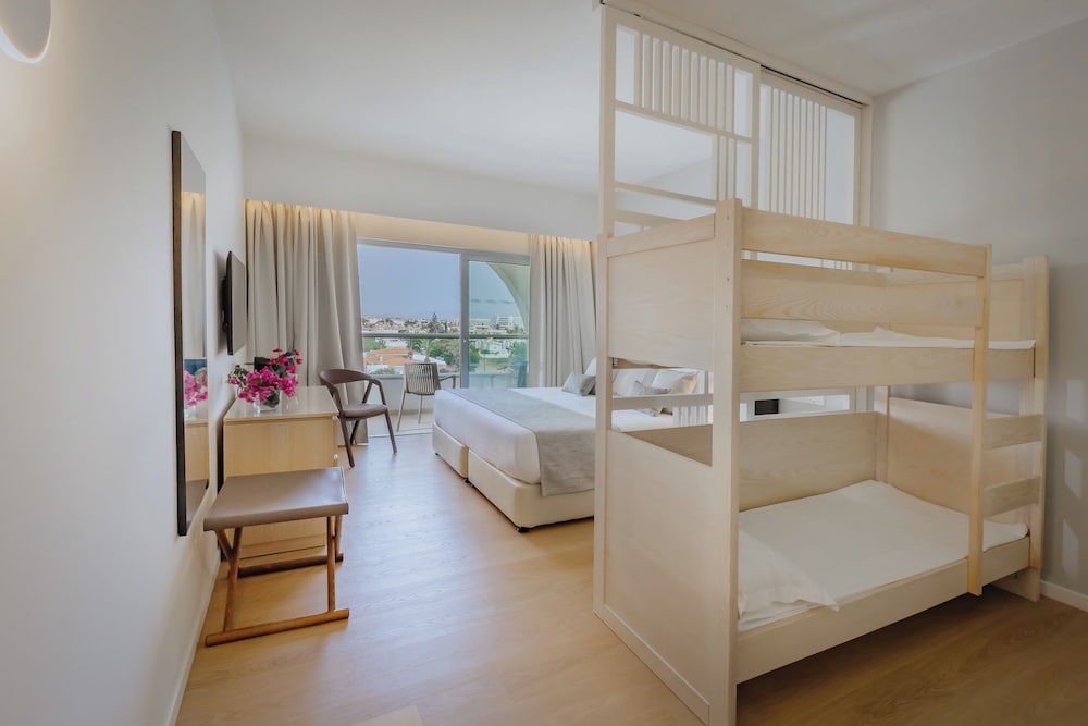 The Golden Coast Beach Hotel — Hotel rooms in Protaras, Famagusta Region