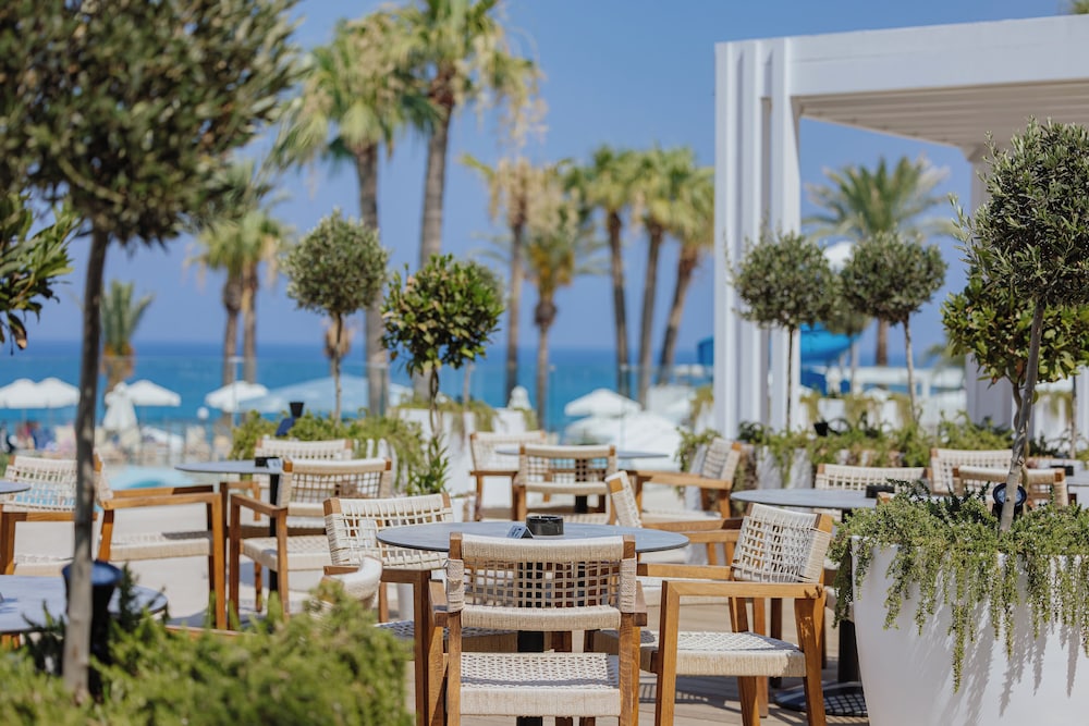 The Golden Coast Beach Hotel — Restaurant & bars in Protaras, Famagusta Region