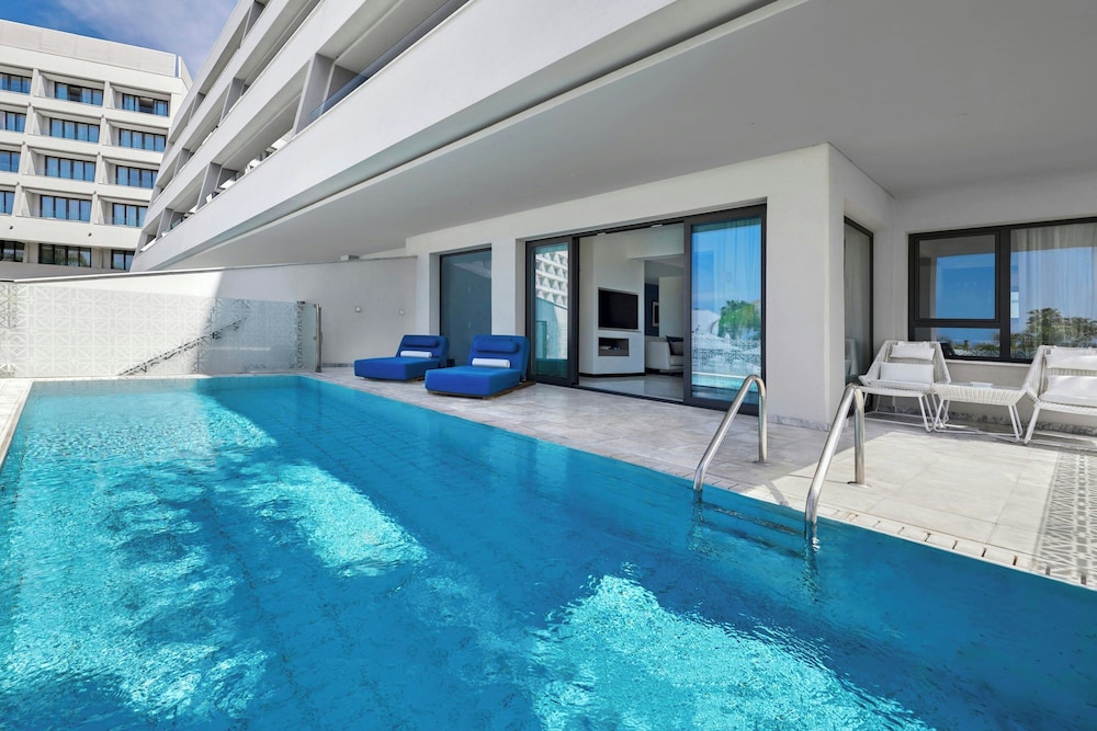 Parklane, a Luxury Collection Resort & Spa, Limassol — Swimming pool in Pyrgos, Limassol Region