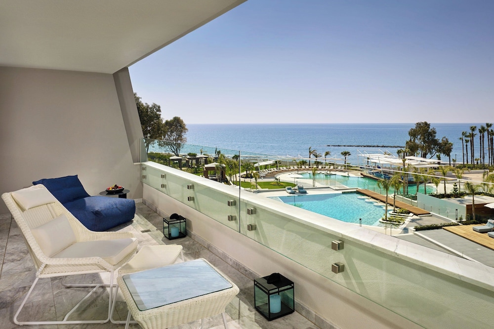 Parklane, a Luxury Collection Resort & Spa, Limassol — Swimming pool in Pyrgos, Limassol Region