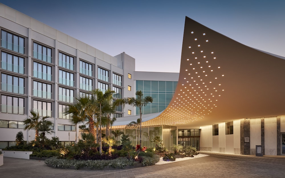 Parklane, a Luxury Collection Resort & Spa, Limassol — Hotel building in Pyrgos, Limassol Region