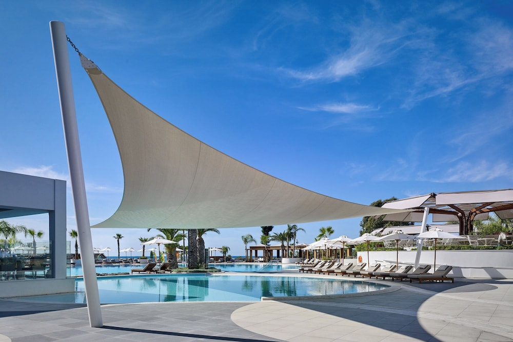Parklane, a Luxury Collection Resort & Spa, Limassol — Swimming pool in Pyrgos, Limassol Region