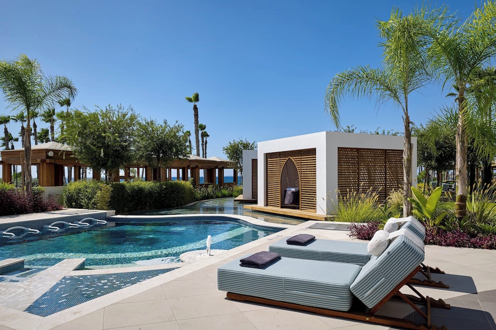Parklane, a Luxury Collection Resort & Spa, Limassol — Swimming pool in Pyrgos, Limassol Region