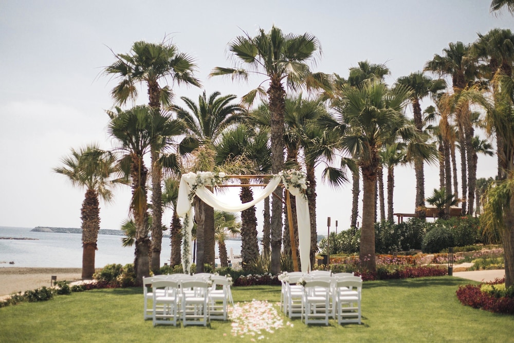 Parklane, a Luxury Collection Resort & Spa, Limassol — Hotel building in Pyrgos, Limassol Region