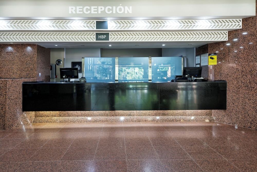 Relaxia Beverly Park — Hotel building in Playa del Ingles, Canary Islands