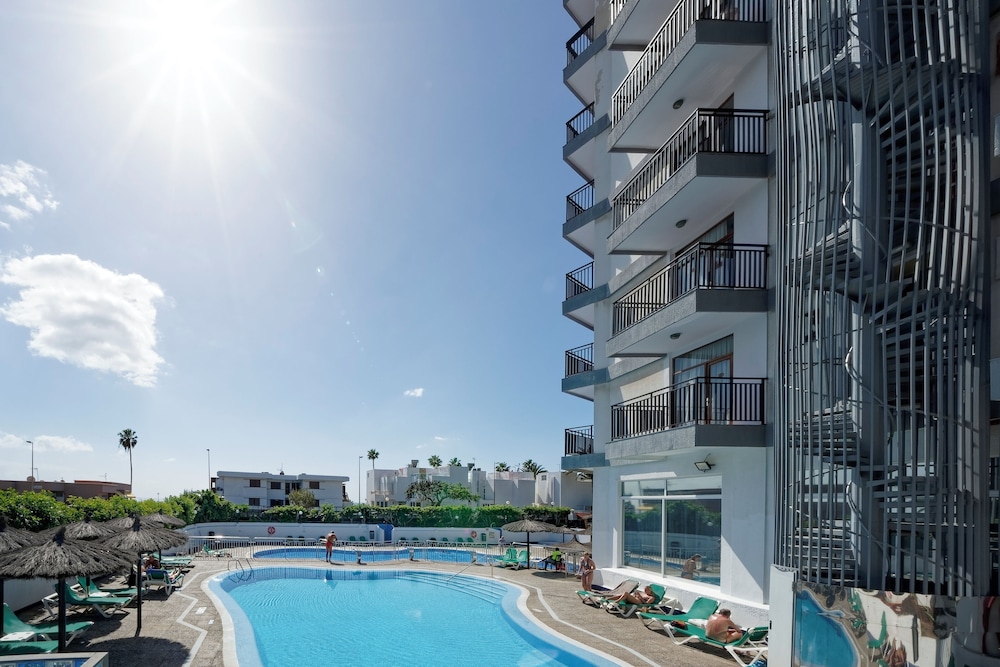 Relaxia Beverly Park — Swimming pool in Playa del Ingles, Canary Islands