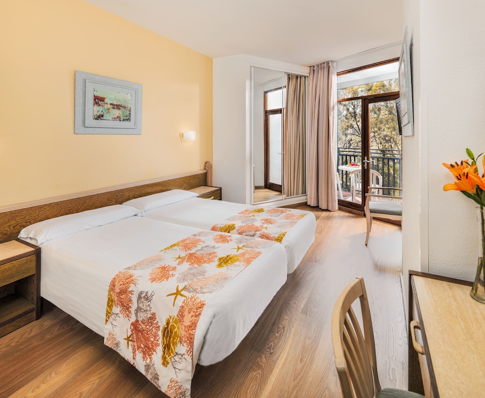 Relaxia Beverly Park — Hotel rooms in Playa del Ingles, Canary Islands