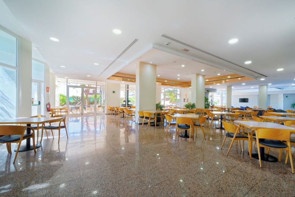 Relaxia Beverly Park — Restaurant & bars in Playa del Ingles, Canary Islands