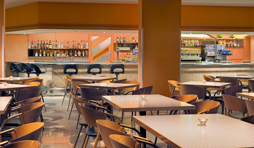 Relaxia Beverly Park — Restaurant & bars in Playa del Ingles, Canary Islands