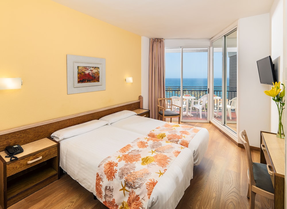 Relaxia Beverly Park — Hotel rooms in Playa del Ingles, Canary Islands