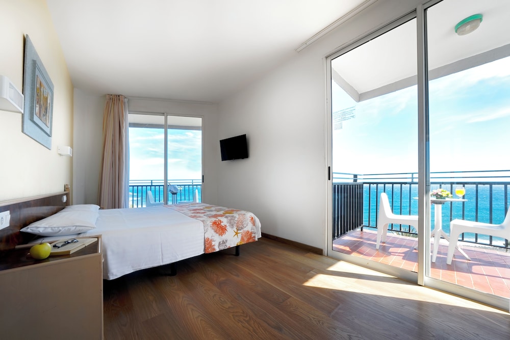 Relaxia Beverly Park — Hotel rooms in Playa del Ingles, Canary Islands