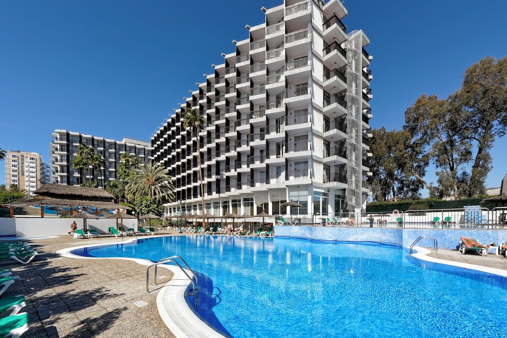 Relaxia Beverly Park — Hotel building in Playa del Ingles, Canary Islands