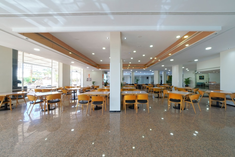Relaxia Beverly Park — Restaurant & bars in Playa del Ingles, Canary Islands