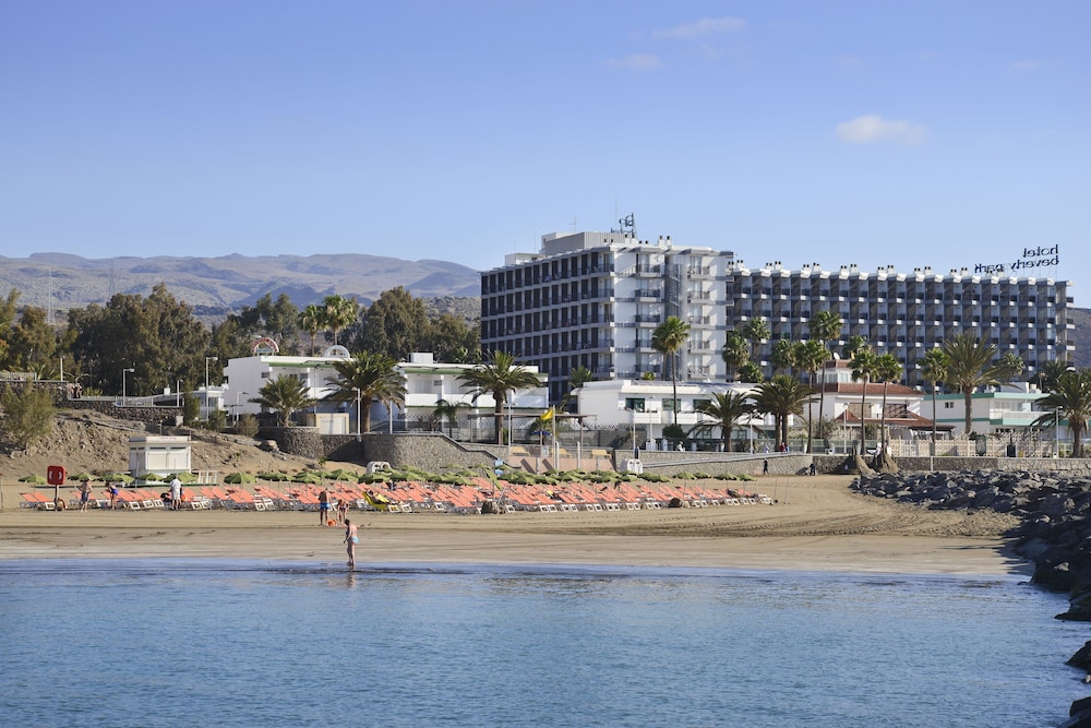 Relaxia Beverly Park — Hotel building in Playa del Ingles, Canary Islands
