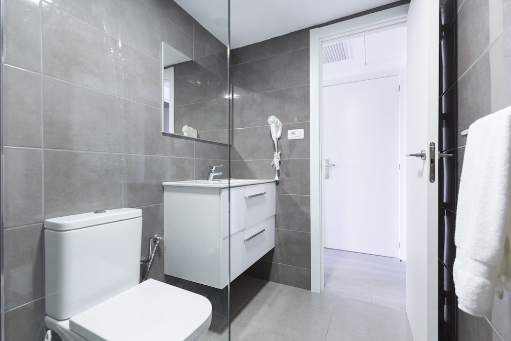 BLUESEA Rey Carlos — Hotel rooms in Playa del Ingles, Canary Islands