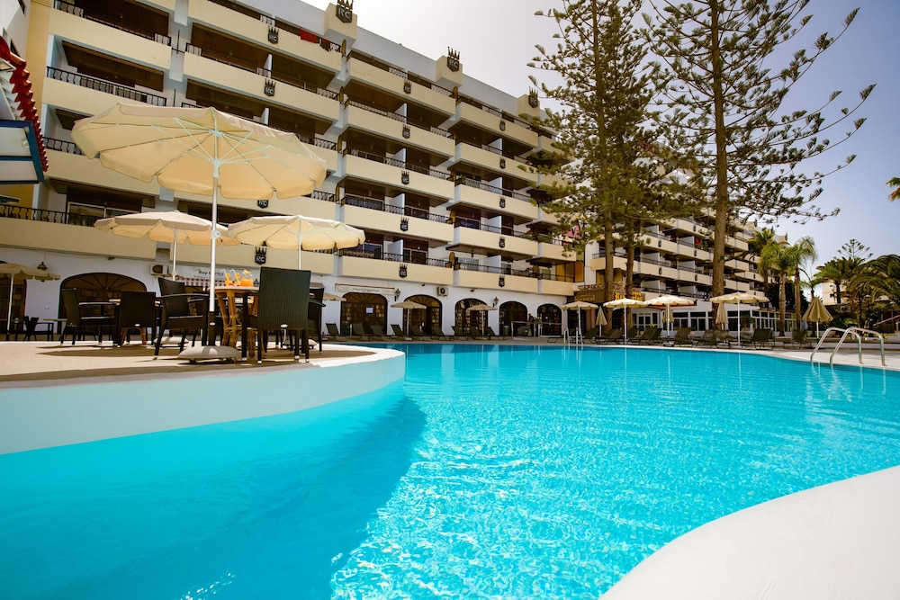 BLUESEA Rey Carlos — Swimming pool in Playa del Ingles, Canary Islands