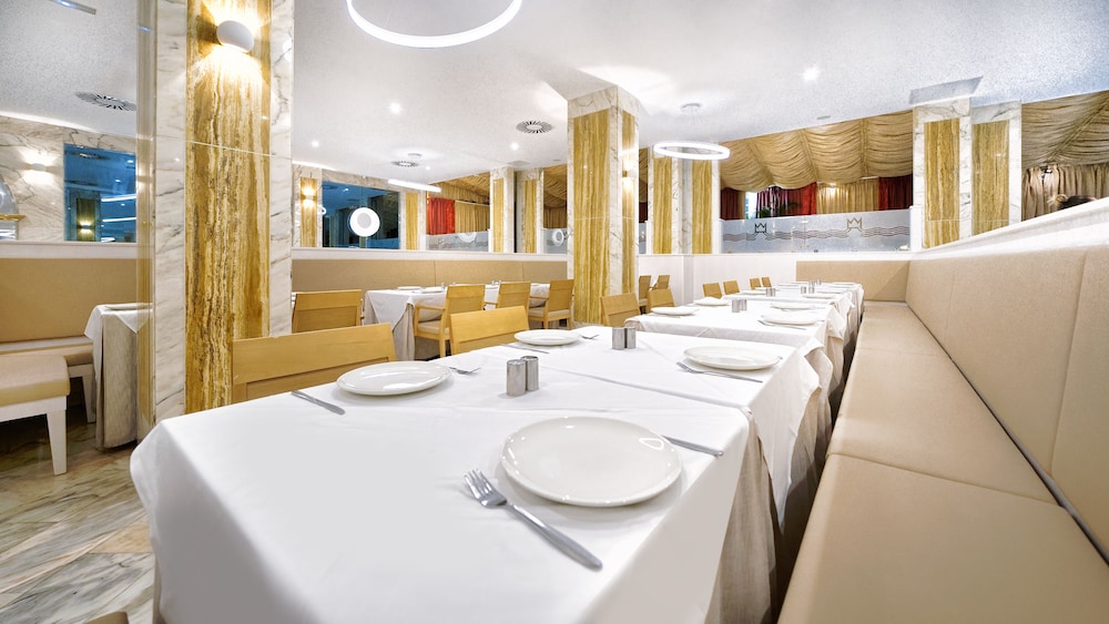 Bull Eugenia Victoria & Spa — Restaurant & bars in Playa del Ingles, Canary Islands