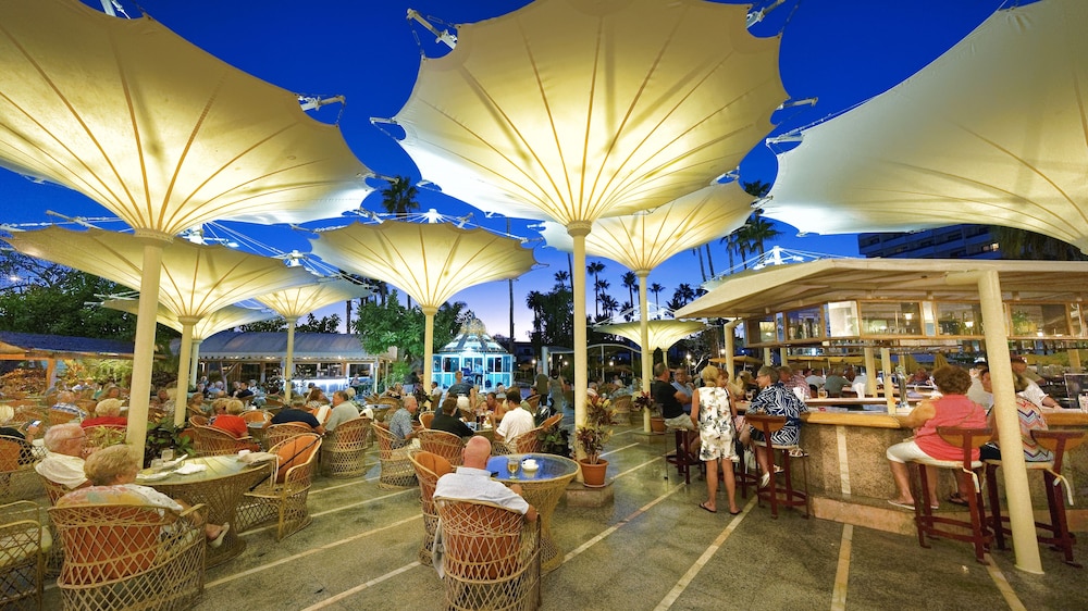Bull Eugenia Victoria & Spa — Restaurant & bars in Playa del Ingles, Canary Islands