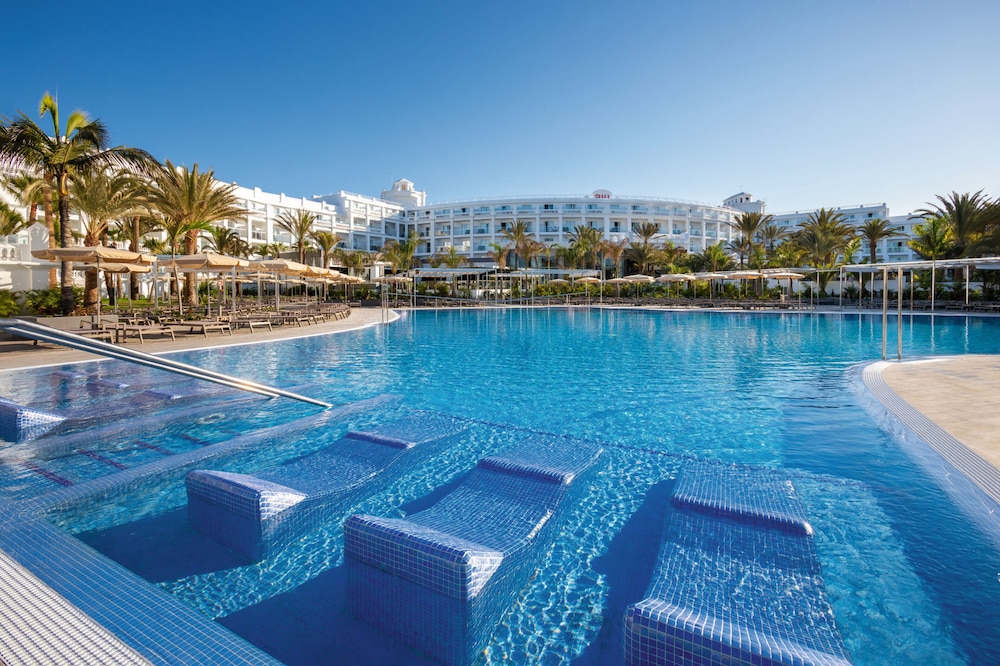 Hotel Riu Palace Maspalomas - Adults Only — Swimming pool in Playa del Ingles, Canary Islands