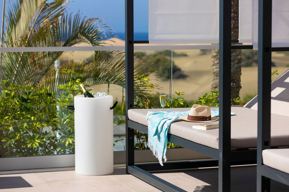 Hotel Riu Palace Maspalomas - Adults Only — Restaurant & bars in Playa del Ingles, Canary Islands